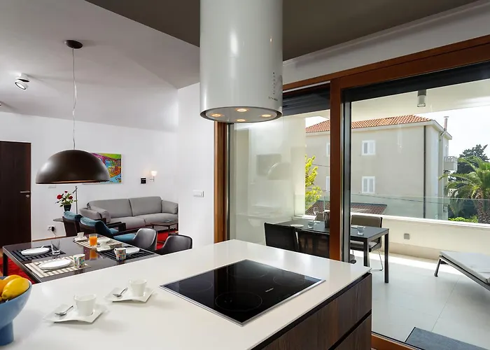 Alba Πανσιόν 4*